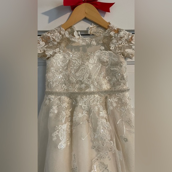 David’s Bridal DB Studio Flower Girl Dress - Picture 2 of 3